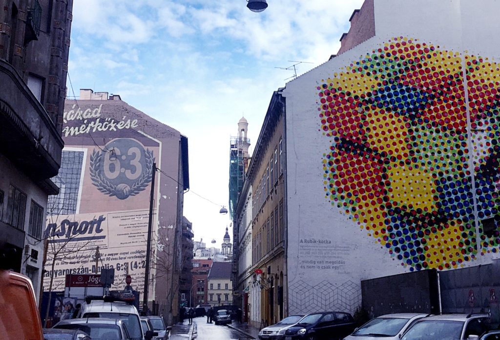 street art autorizzata di budapest - facade renda project