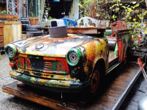 art e interior decor in Szimpla Kert