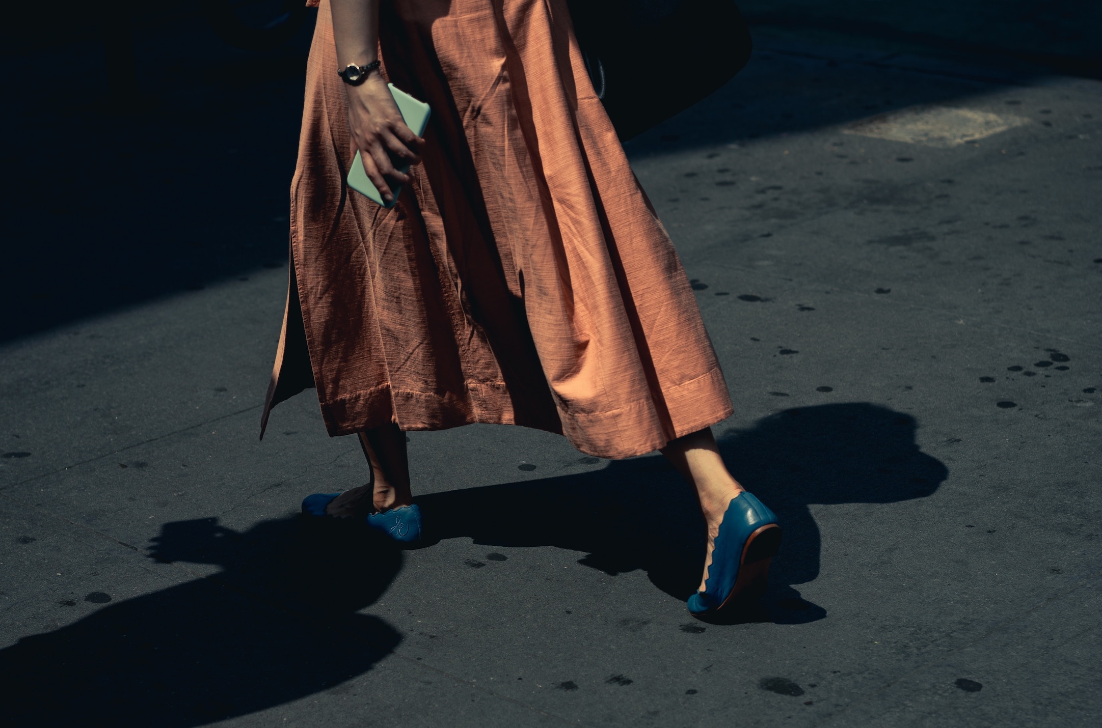 woman walking in new york