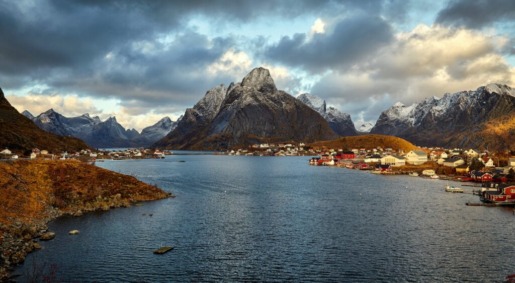 viaggio norvegia - vista sui fiordi norvegesi 