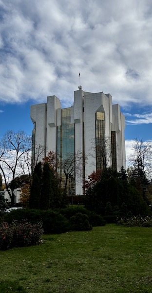 palazzo presidenziale chisinau ©sabrinabarbante